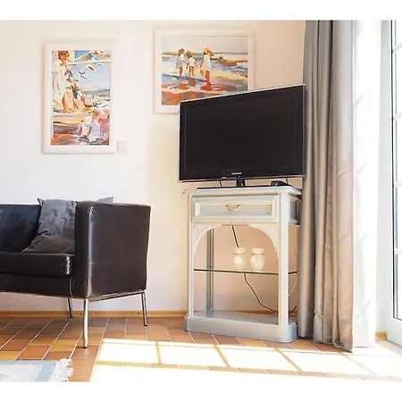 בית נופש In With Balcony פרראו