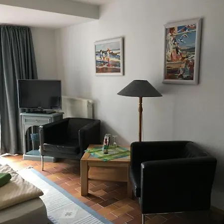 בית נופש In With Balcony *